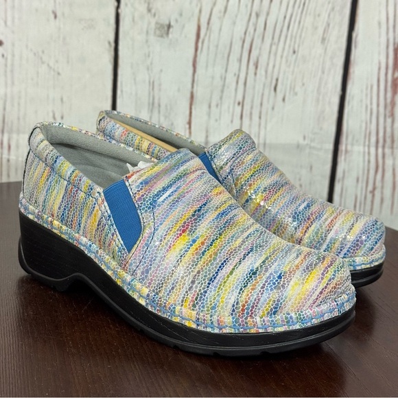 Klogs Naples Multicolor Women’s Comfort Clogs Nurse’s shoes size 6 NIB - Picture 1 of 14